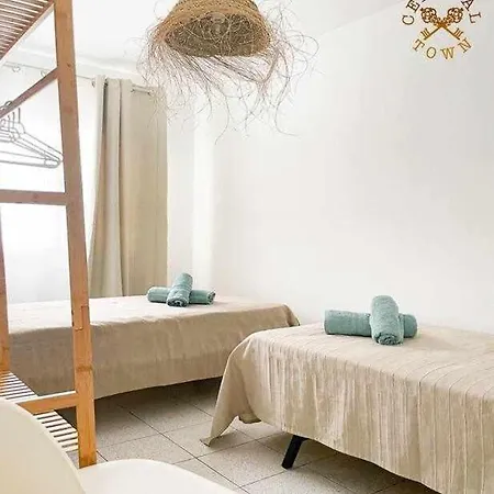 Apartment Central Town Family House By Rentalfue